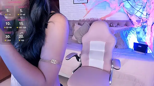 Snapshot of Kitty_Pam chatting on October 22, 2025, 9:25 pm Kitty Pam online show from October 22, 2025, 9:25 pm