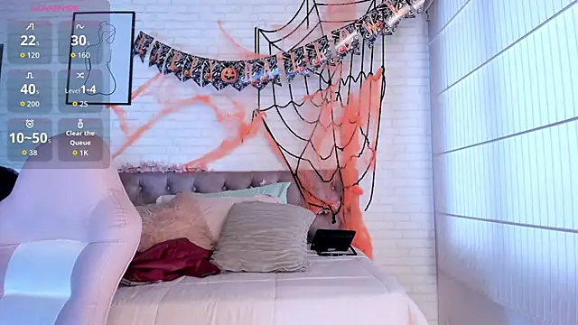 Snapshot of Kitty_Pam chatting on October 26, 2025, 9:21 pm Kitty Pam online show from October 26, 2025, 9:21 pm