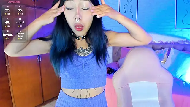 Snapshot of Kitty_Pam chatting on November 17, 2025, 8:47 pm Kitty Pam online show from November 17, 2025, 8:47 pm