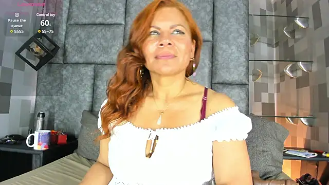Snapshot of Corina_Taylor_ chatting on February 11, 2025, 9:14 pm Corina Taylor online show from February 11, 2025, 9:14 pm
