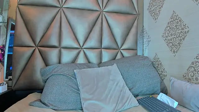 Snapshot of Corina_Taylor_ chatting on November 5, 2025, 12:05 pm Corina Taylor online show from November 5, 2025, 12:05 pm