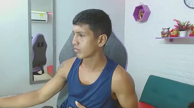 mau elixxx online show from December 3, 2024, 1:52 am