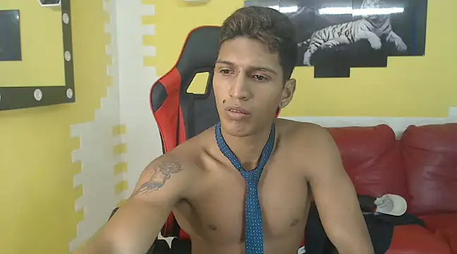 mau elixxx online show from December 22, 2024, 3:11 am