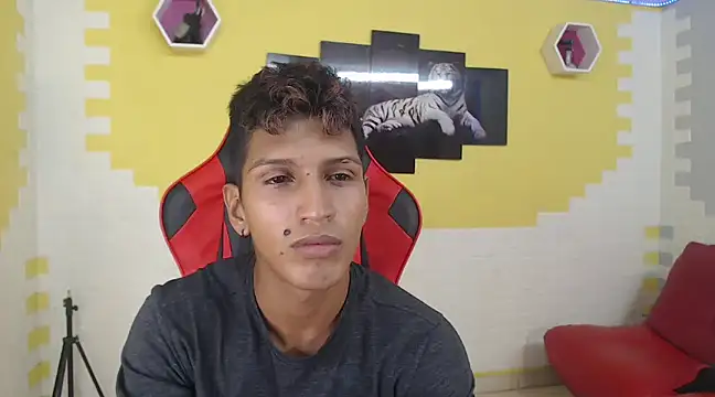 mau elixxx online show from January 9, 2025, 7:10 am