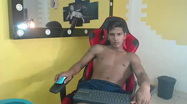 mau elixxx online show from January 15, 2025, 7:37 am