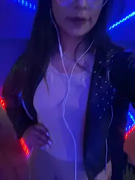 Snapshot of Jade_Zephyra chatting on December 8, 2024, 1:24 am Jade Zephyra online show from December 8, 2024, 1:24 am