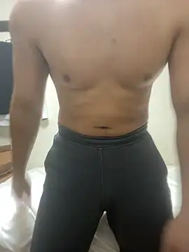 Snapshot of YU-KI00 chatting on November 11, 2025, 10:04 am YU-KI00 online show from November 11, 2025, 10:04 am