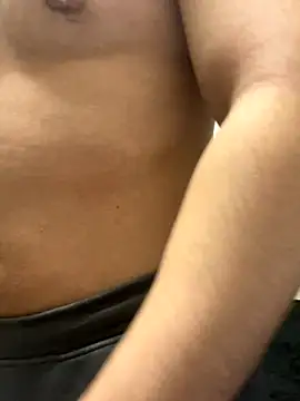 YU-KI00 online show from November 30, 2025, 11:36 am