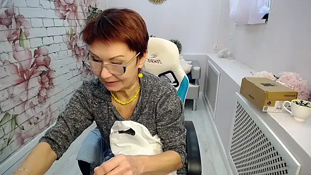 Cutie Asya online show from October 20, 2025, 4:35 am