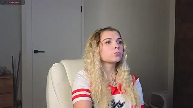 Kate Legend online show from July 22, 2026, 3:09 am