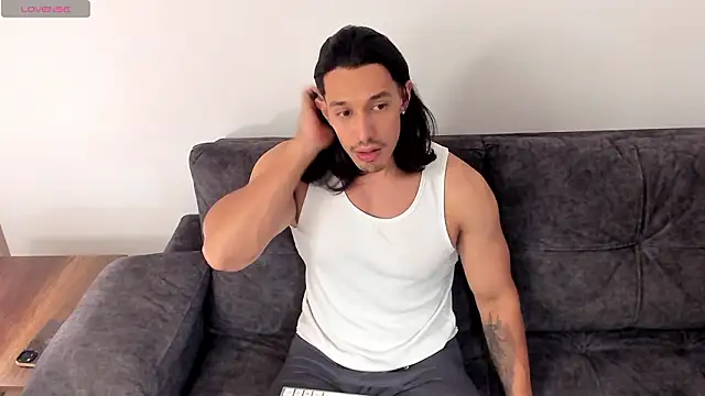 Lorenzoferrec online show from February 28, 2026, 2:45 am