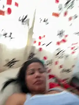 KarenGuzman  online show from March 12, 2025, 2:01 pm