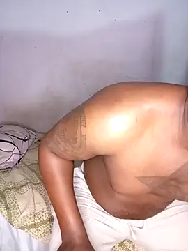 Champs303xh online show from November 4, 2025, 7:46 pm