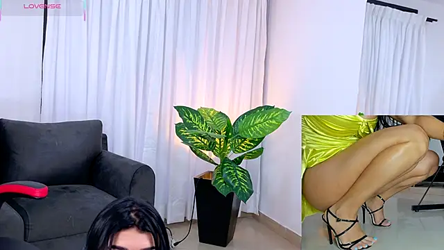 kimberly  online show from October 8, 2025, 10:29 pm