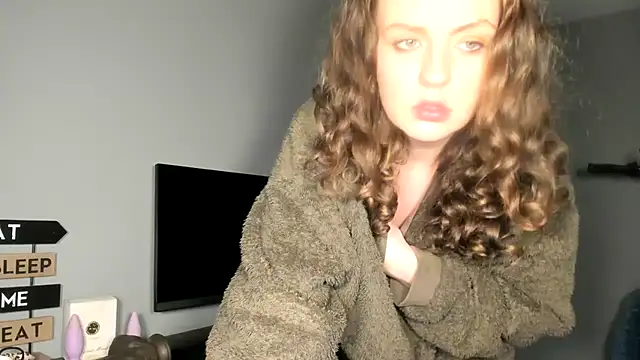 Snapshot of ENGLISHEMILY_69 chatting on March 5, 2025, 8:00 pm ENGLISHEMILY 69 online show from March 5, 2025, 8:00 pm