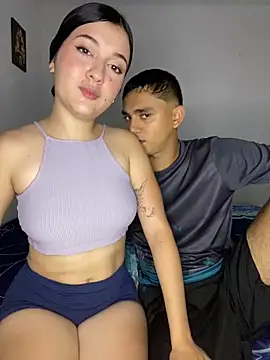 Jonlis01 online show from April 9, 2026, 9:42 pm