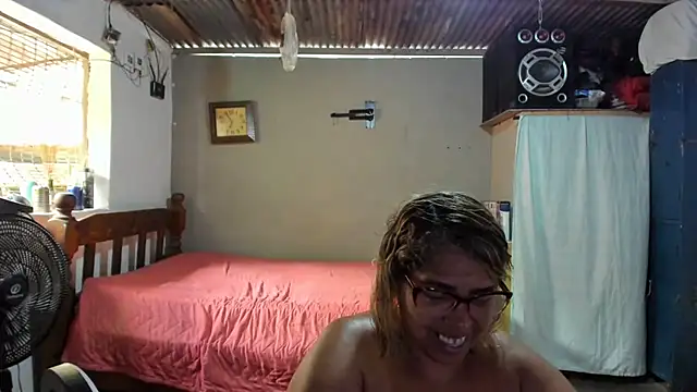 Snapshot of anubys_godes chatting on September 11, 2025, 7:14 pm anubys godes online show from September 11, 2025, 7:14 pm