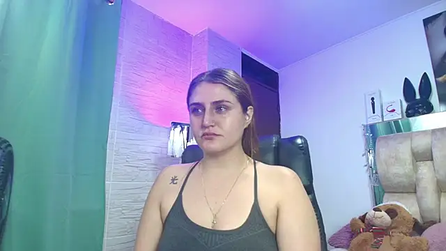 dakota Robbins  online show from November 20, 2025, 9:14 pm