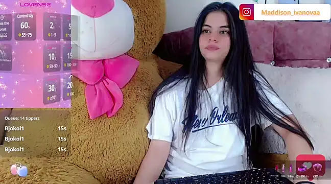 Snapshot of Madisson_Ivanova chatting on January 15, 2025, 11:00 am Madisson Ivanova online show from January 15, 2025, 11:00 am