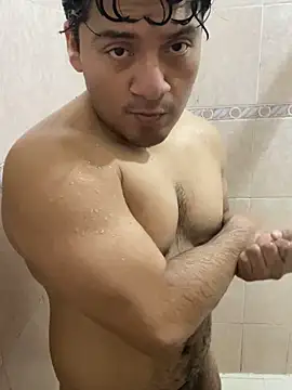 YoElMasHot online show from April 3, 2026, 8:29 pm