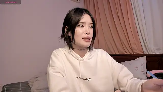 Snapshot of Velvetsky_1 chatting on October 7, 2025, 11:13 pm Velvetsky 1 online show from October 7, 2025, 11:13 pm