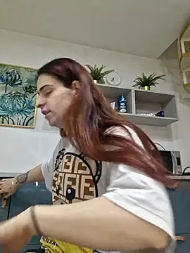 Snapshot of perla97 chatting on February 18, 2026, 2:02 pm perla97 online show from February 18, 2026, 2:02 pm