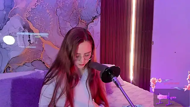 centaurigirl online show from January 15, 2026, 5:01 am