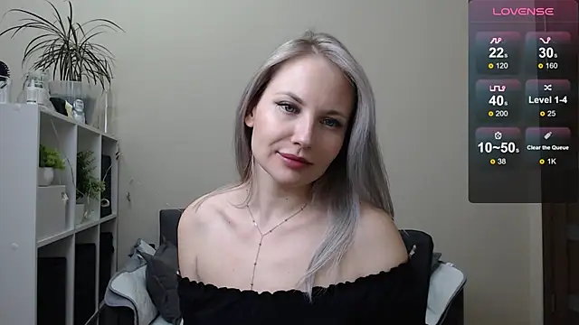Snapshot of Sunny_bunny6 chatting on December 16, 2024, 7:54 pm Sunny bunny6 online show from December 16, 2024, 7:54 pm