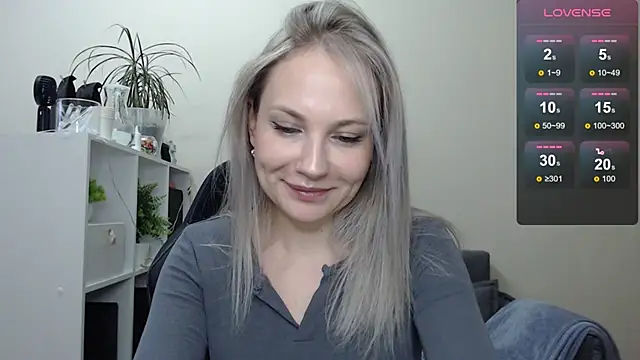 Snapshot of Sunny_bunny6 chatting on January 9, 2025, 5:55 am Sunny bunny6 online show from January 9, 2025, 5:55 am