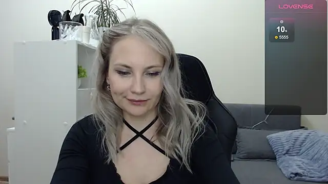 Snapshot of Sunny_bunny6 chatting on January 11, 2025, 10:19 am Sunny bunny6 online show from January 11, 2025, 10:19 am