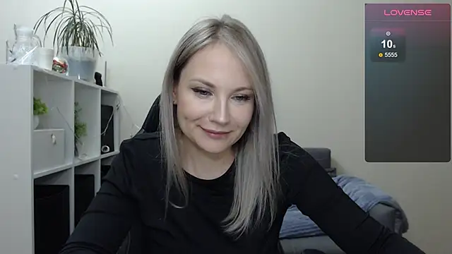 Snapshot of Sunny_bunny6 chatting on January 18, 2025, 9:13 pm Sunny bunny6 online show from January 18, 2025, 9:13 pm