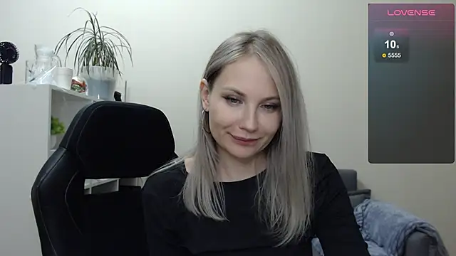 Snapshot of Sunny_bunny6 chatting on January 19, 2025, 3:18 am Sunny bunny6 online show from January 19, 2025, 3:18 am