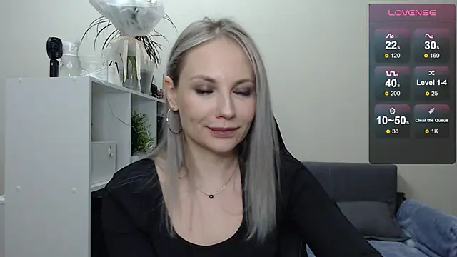 Snapshot of Sunny_bunny6 chatting on February 16, 2025, 8:00 pm Sunny bunny6 online show from February 16, 2025, 8:00 pm