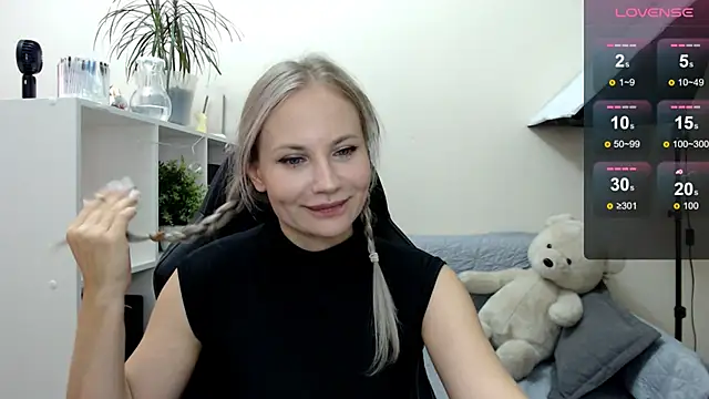 Snapshot of Sunny_bunny6 chatting on September 26, 2025, 5:33 am Sunny bunny6 online show from September 26, 2025, 5:33 am