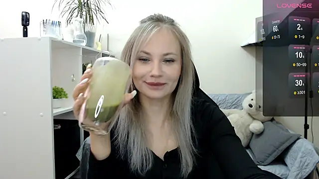 Snapshot of Sunny_bunny6 chatting on September 30, 2025, 4:50 am Sunny bunny6 online show from September 30, 2025, 4:50 am