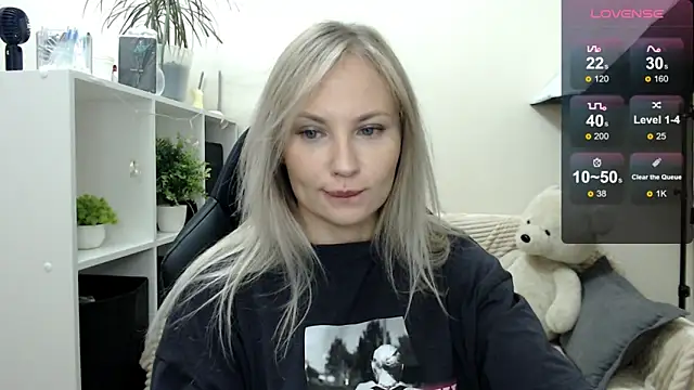 Sunny bunny6 online show from October 28, 2025, 3:54 am