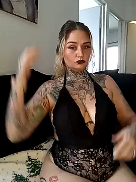 Snapshot of Lisacasandra chatting on December 22, 2024, 9:42 pm Lisacasandra online show from December 22, 2024, 9:42 pm