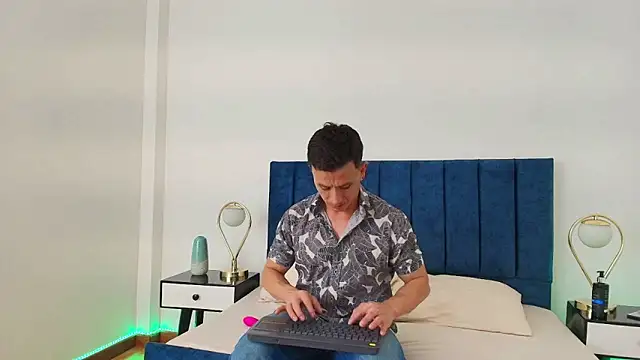 Andrewfalcon online show from March 11, 2025, 7:14 pm