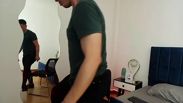 Andrewfalcon online show from March 14, 2025, 12:51 pm