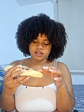 DANIELA MICHEL online show from March 16, 2025, 3:58 am