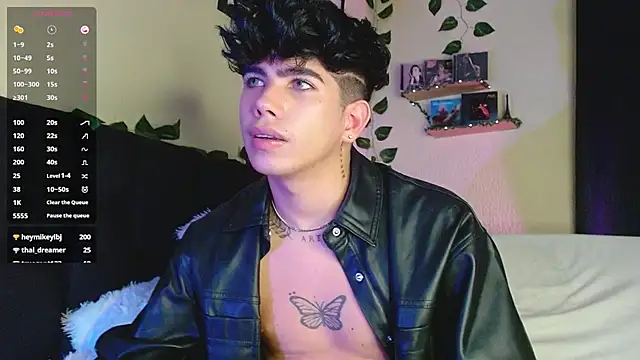 LyleBennett  online show from March 22, 2025, 1:52 pm