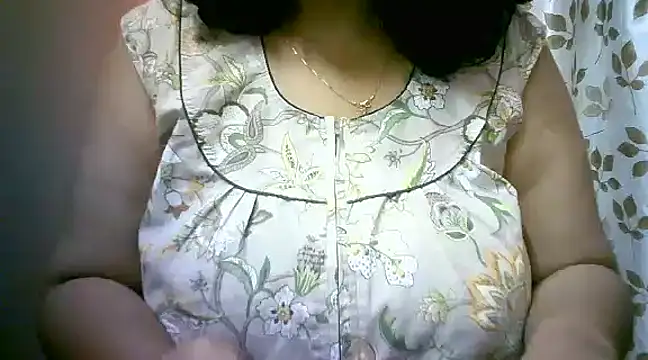 Snapshot of Riya_riyaa chatting on December 12, 2024, 5:37 pm Riya riyaa online show from December 12, 2024, 5:37 pm