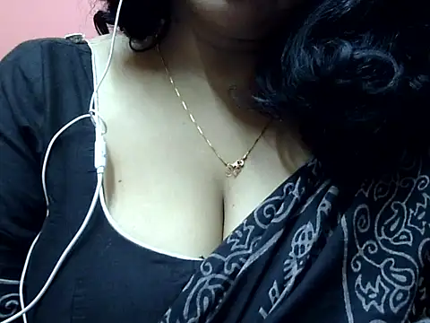Snapshot of Riya_riyaa chatting on December 19, 2024, 4:57 pm Riya riyaa online show from December 19, 2024, 4:57 pm