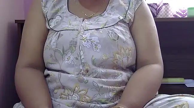 Snapshot of Riya_riyaa chatting on January 3, 2025, 1:48 am Riya riyaa online show from January 3, 2025, 1:48 am