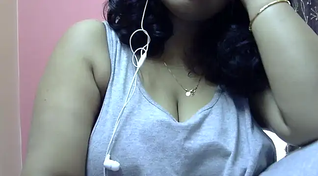 Snapshot of Riya_riyaa chatting on January 10, 2025, 11:00 am Riya riyaa online show from January 10, 2025, 11:00 am