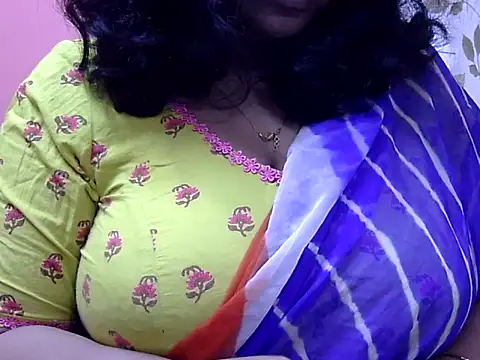 Snapshot of Riya_riyaa chatting on January 18, 2025, 2:44 pm Riya riyaa online show from January 18, 2025, 2:44 pm