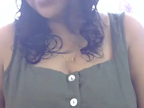 Snapshot of Riya_riyaa chatting on February 14, 2025, 7:07 am Riya riyaa online show from February 14, 2025, 7:07 am