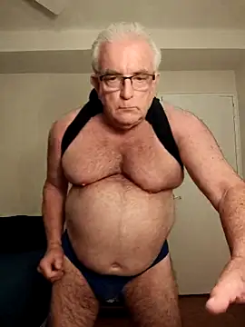 Shoreguy69 online show from December 18, 2025, 7:58 am