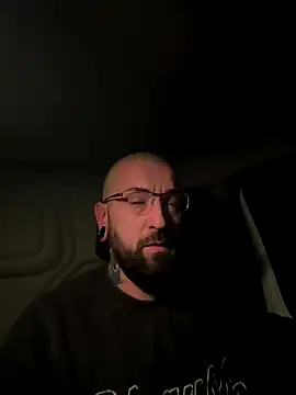 Snapshot of _Haptic_ chatting on November 21, 2025, 2:54 am Haptic online show from November 21, 2025, 2:54 am