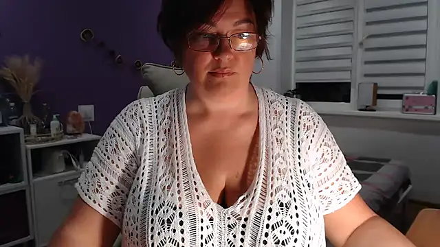 Nora Star online show from December 28, 2024, 5:35 pm